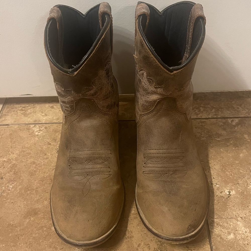 Dingo short boots ❤️ size 6.5